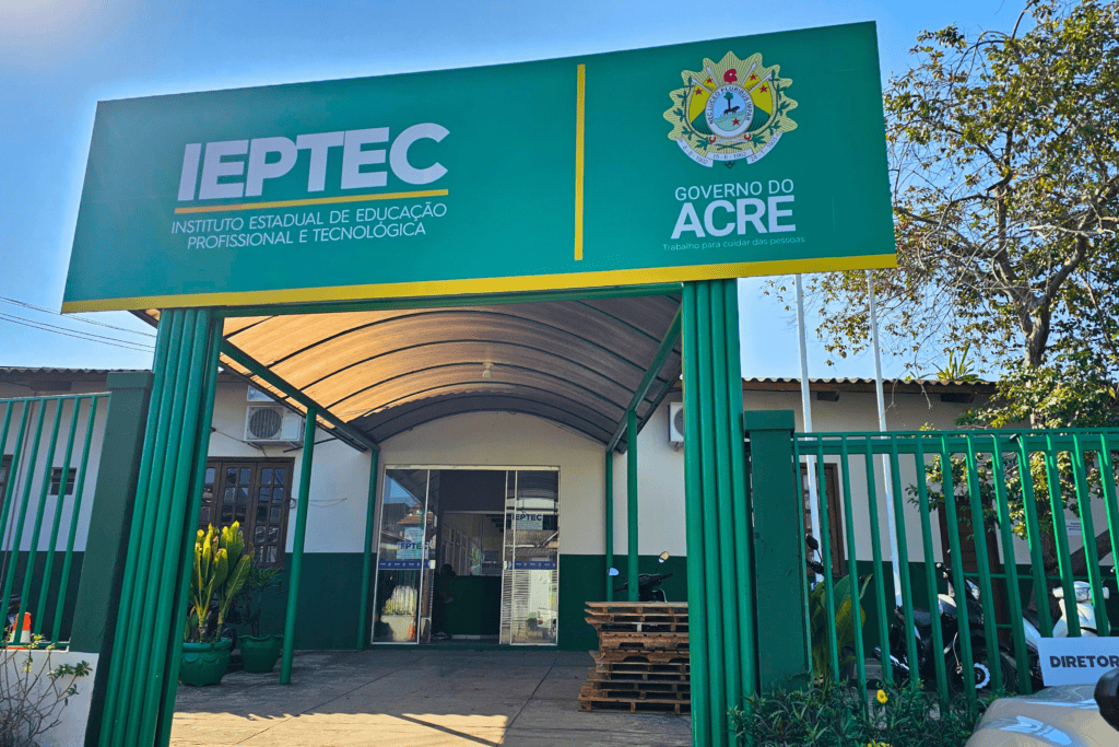 ieptec-convoca-profissionais-bolsistas-docentes-para-atuacao-nos-centros-da-rede,-em-rio-branco