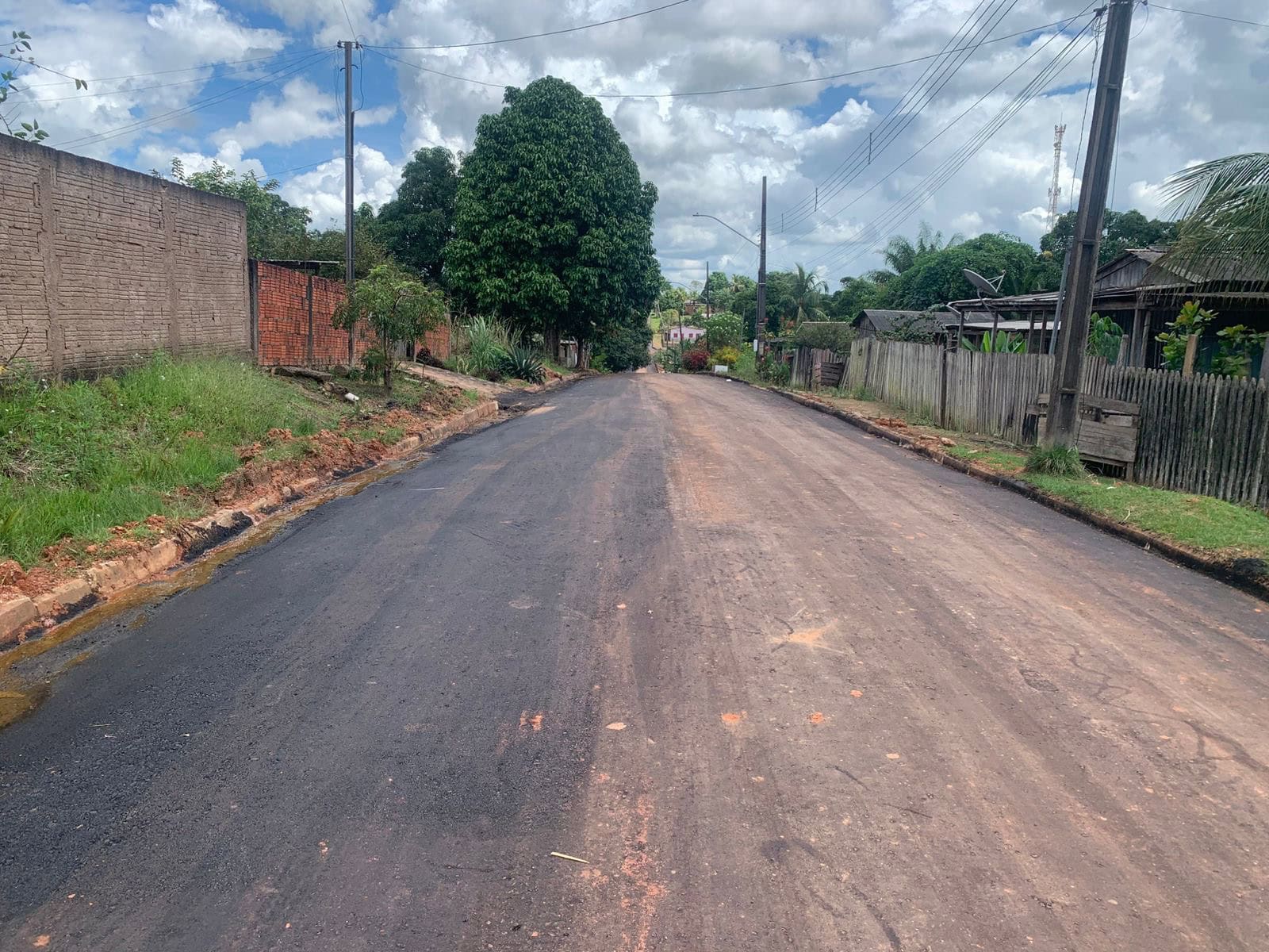 deracre-restaura-ruas-e-devolve-dignidade-a-vila-campinas,-em-placido-de-castro