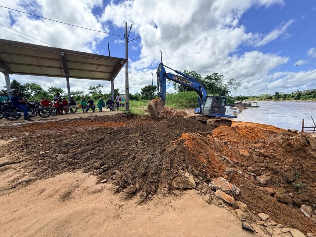 governo-do-acre-sinaliza-rampa-de-balsa-entre-cruzeiro-do-sul-e-rodrigues-alves-apos-erosao-agravada-pela-vazante