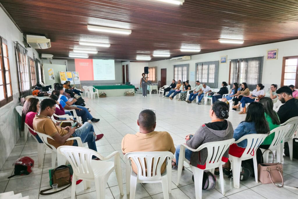 em-cruzeiro-do-sul,-estado-realiza-formacao-dos-profissionais-que-atuarao-no-programa-elos