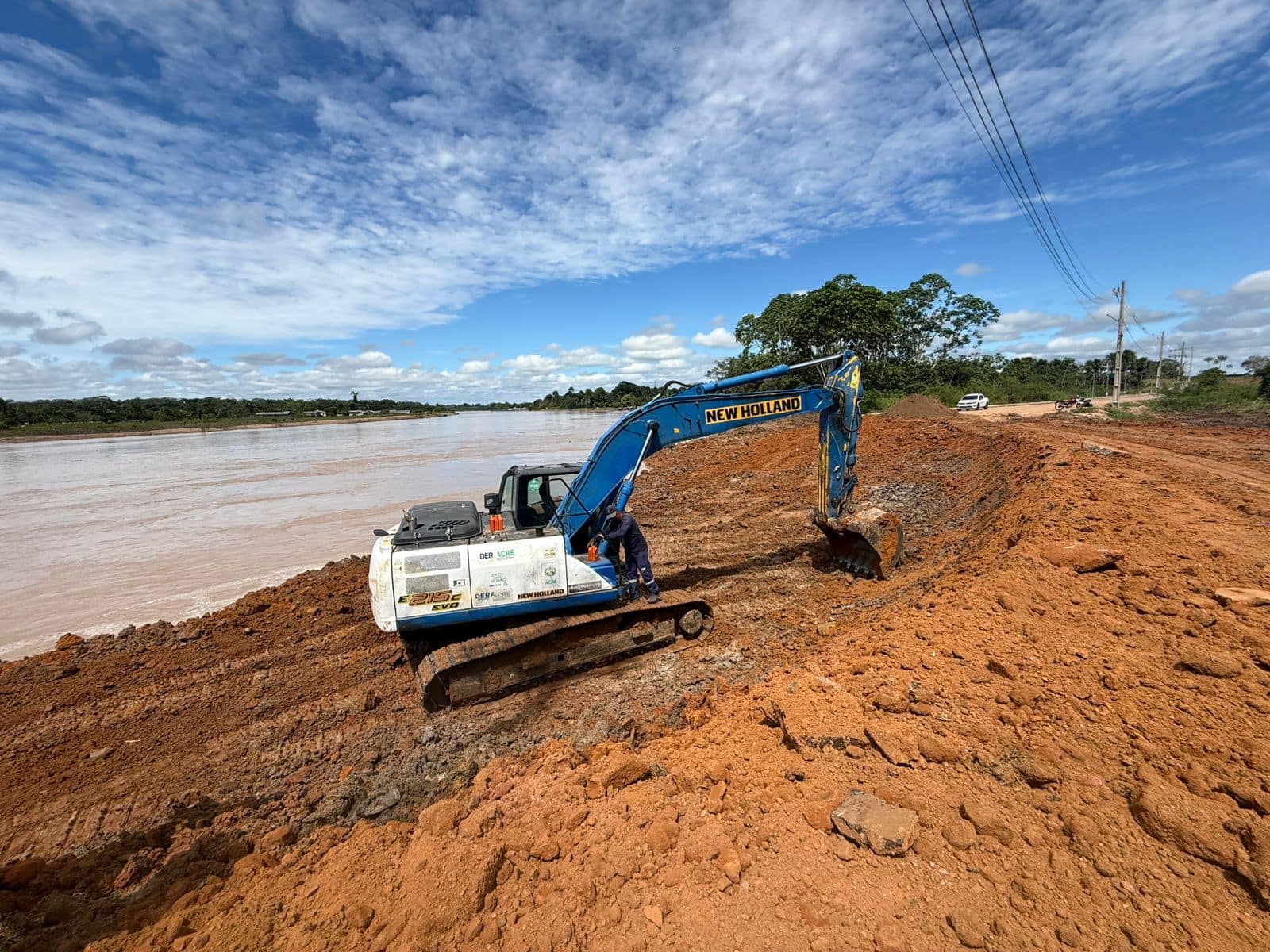 governo-trabalha-na-construcao-de-novo-acesso-provisorio-para-a-balsa-entre-cruzeiro-do-sul-e-rodrigues-alves