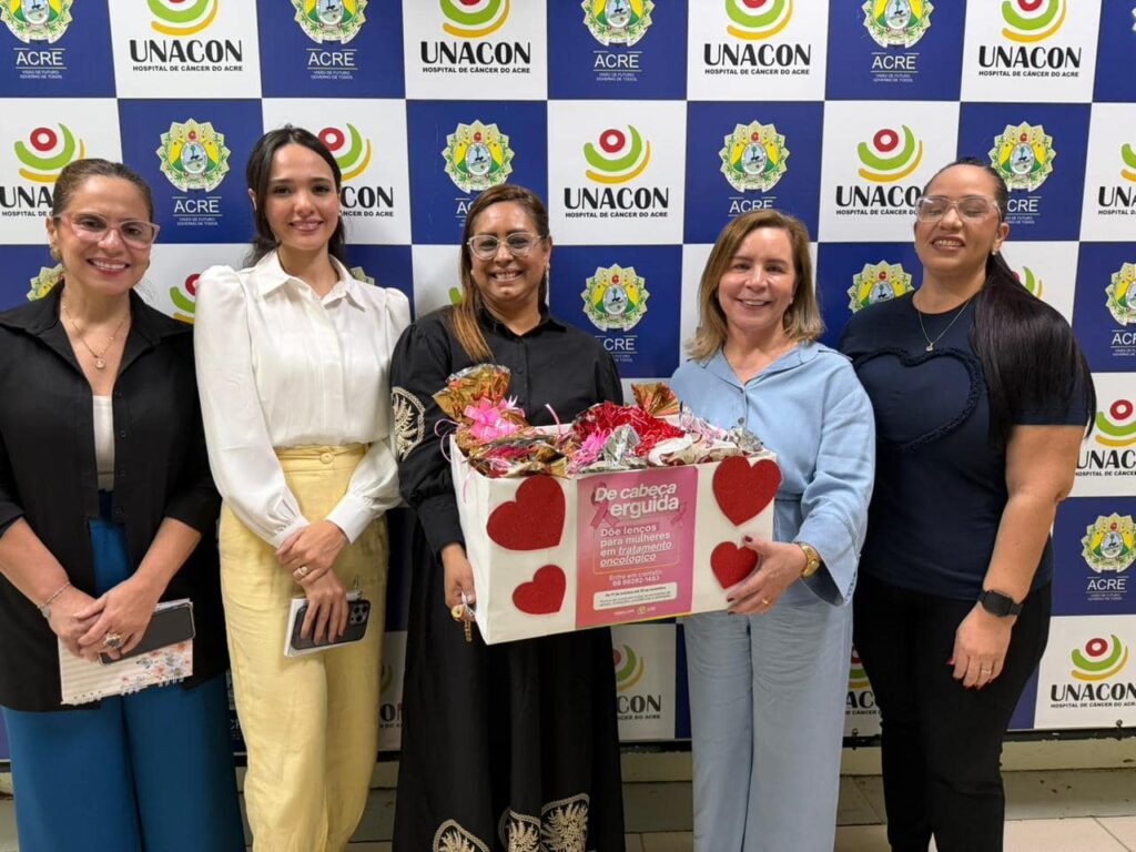unacon-recebe-doacao-de-lencos-da-secretaria-da-mulher-para-apoio-a-mulheres-e-meninas-em-tratamento-oncologico
