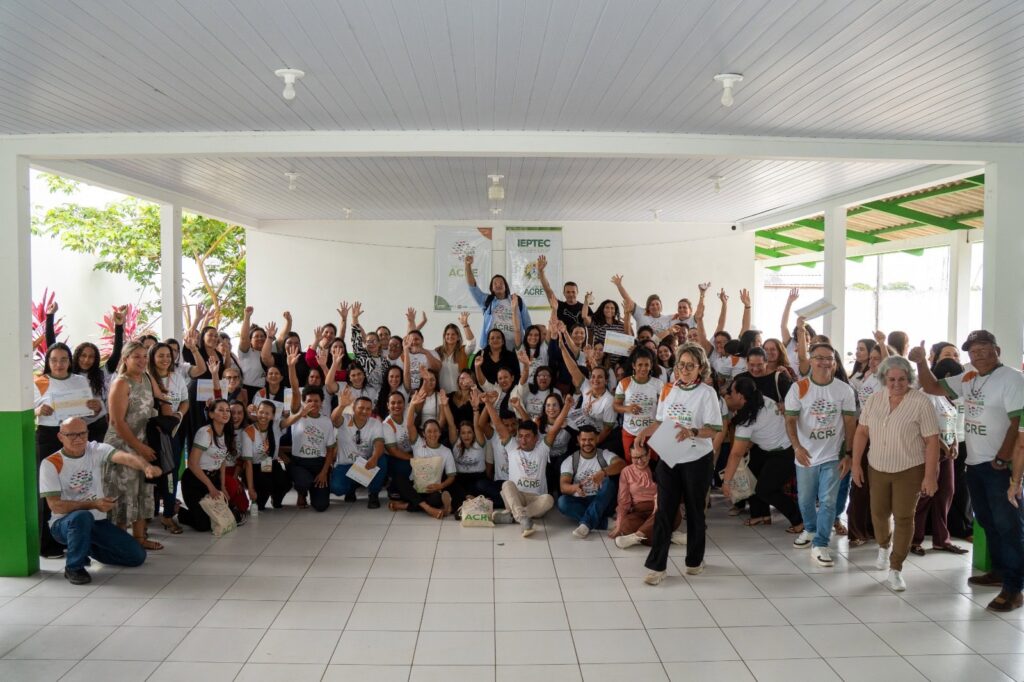 encerrando-uma-semana-de-aprendizado,-134-profissionais-da-assistencia-social-concluem-capacitasuas-no-interior-do-acre