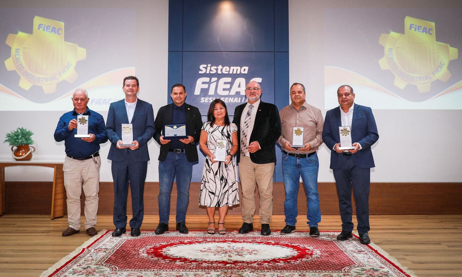 governo-recebe-homenagem-da-fieac-por-acoes-de-fortalecimento-da-industria-e-desenvolvimento-economico