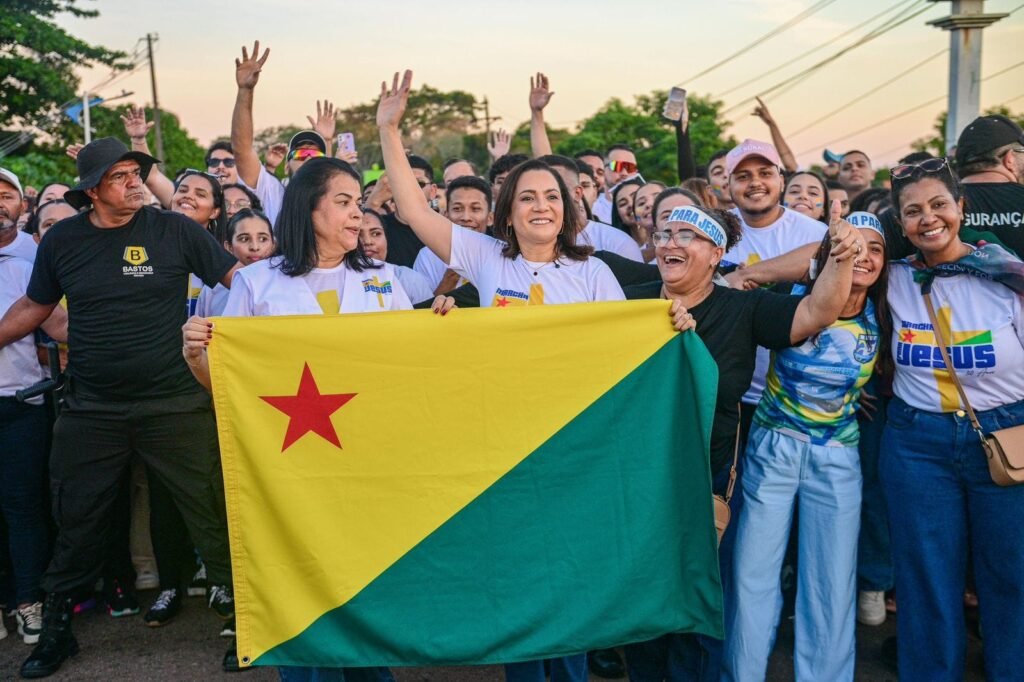 ao-lado-de-milhares-de-fieis,-governadora-mailza-assis-participa-da-30a-marcha-para-jesus-em-rio-branco