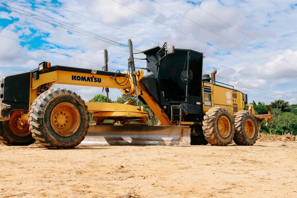 governo-avanca-com-obras-de-pavimentacao-da-boca-do-caete,-em-sena-madureira