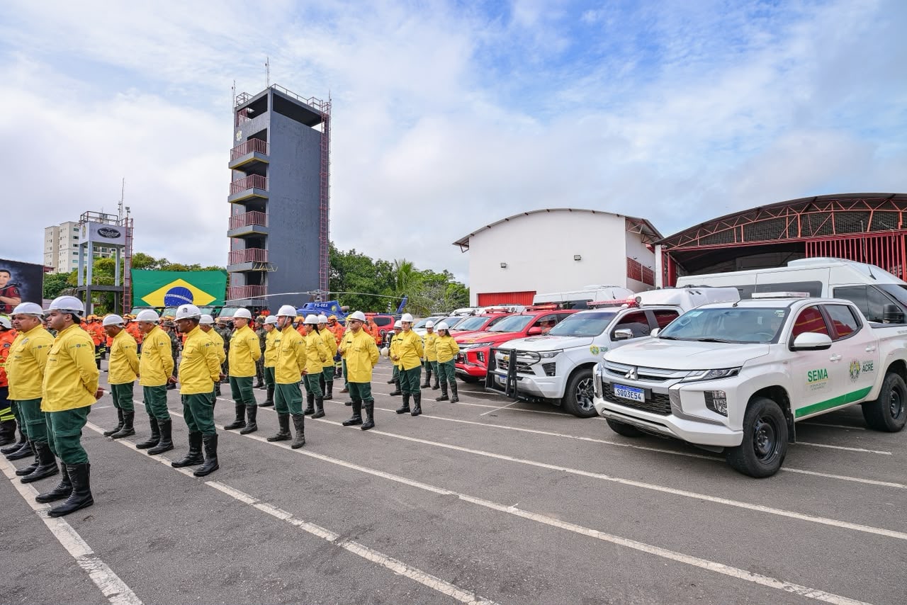 governo-do-acre-forma-50-brigadistas-comunitarios-investe-em-viaturas-e-tecnologia-para-reforcar-o-combate-a-incendios-florestais
