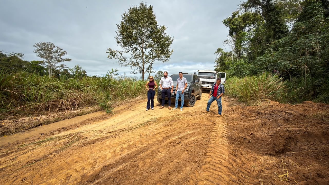 deracre-leva-melhorias-aos-ramais-boca-do-iaco-e-lauriano-e-prepara-novas-frentes-em-sena-madureira
