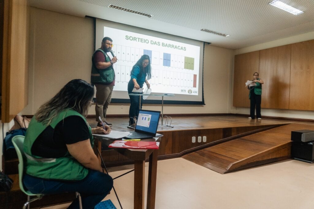 empreendedores-selecionados-para-participar-do-arraial-cultural-recebem-orientacoes-sobre-comercializacao-no-evento