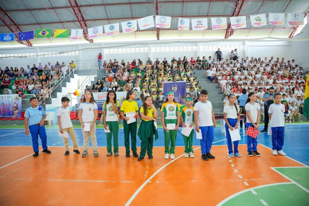 estado-certifica-502-estudantes-na-formatura-do-proerd-e-consolida-acoes-de-prevencao-a-violencia-e-ao-uso-de-drogas-em-cruzeiro-do-sul