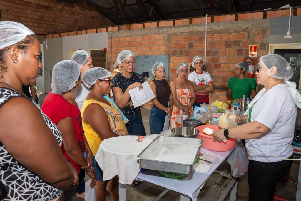 governo-do-acre-promove-oficina-culinaria-para-fortalecer-vinculos-familiares-e-incentivar-o-empreendedorismo-feminino-em-cruzeiro-do-sul