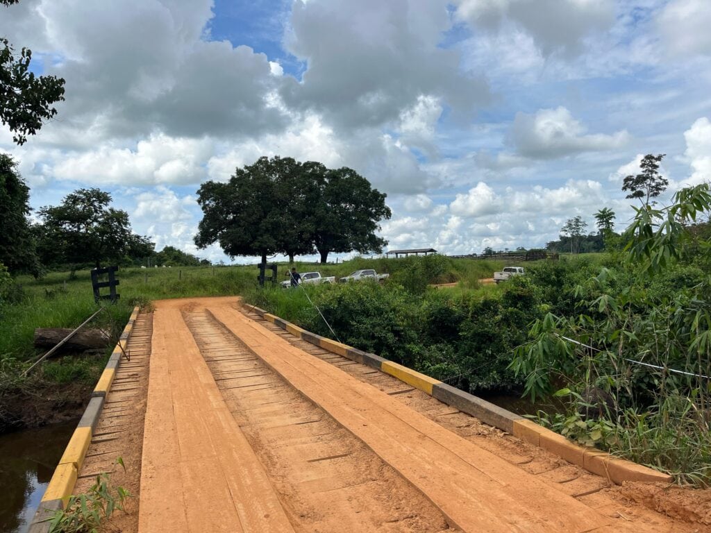deracre-realiza-vistoria-para-construcao-de-ponte-no-ramal-do-km-19-durante-operacao-verao-em-brasileia