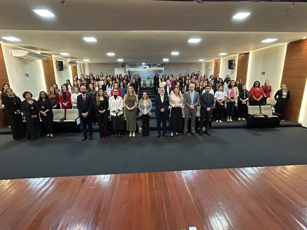 policia-civil-promove-palestra-“alem-do-distintivo”-voltada-as-servidoras-da-instituicao