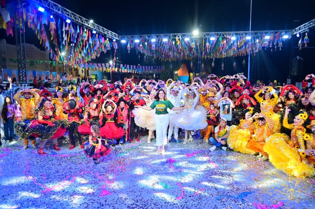 governadora-mailza-assis-prestigia-encerramento-do-arraial-cultural-2026-e-celebra-campeas-do-concurso-de-quadrilhas