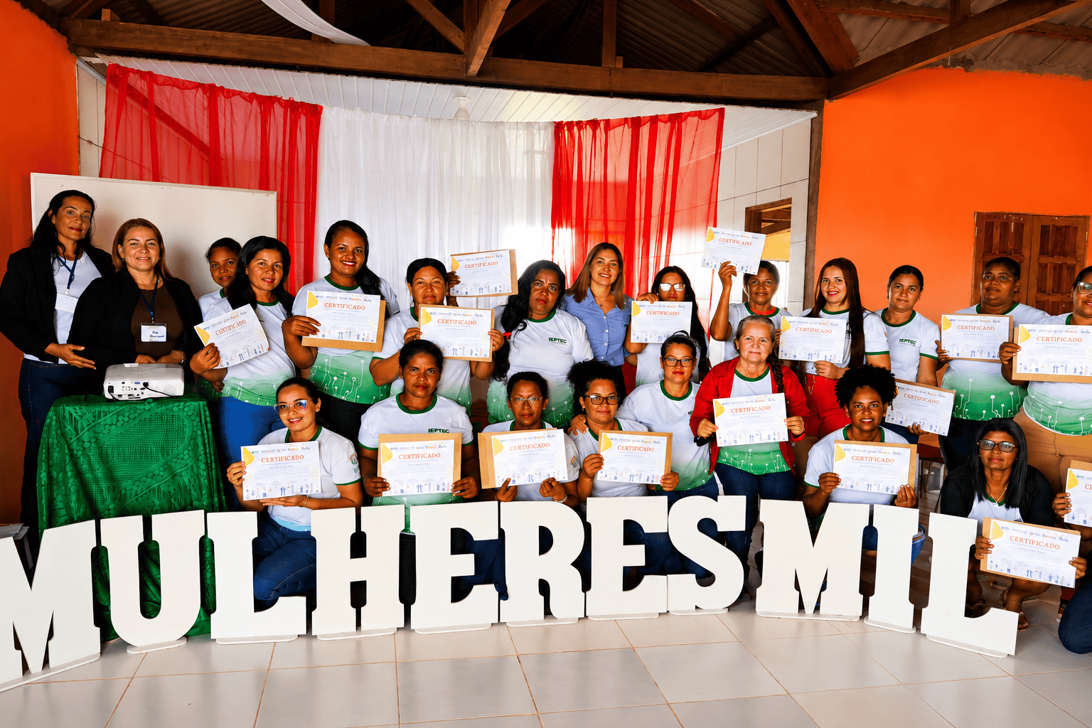 governo-do-acre-certifica-20-mulheres-da-zona-rural-do-bujari-no-curso-de-horticultor-organico-do-ieptec-e-programa-mulheres-mil
