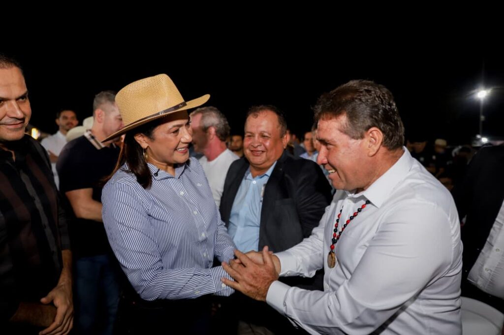 durante-expoacre-jurua,-mailza-recebe-o-governador-de-ucayali-para-ampliar-a-integracao-entre-o-acre-e-o-departamento-peruano 