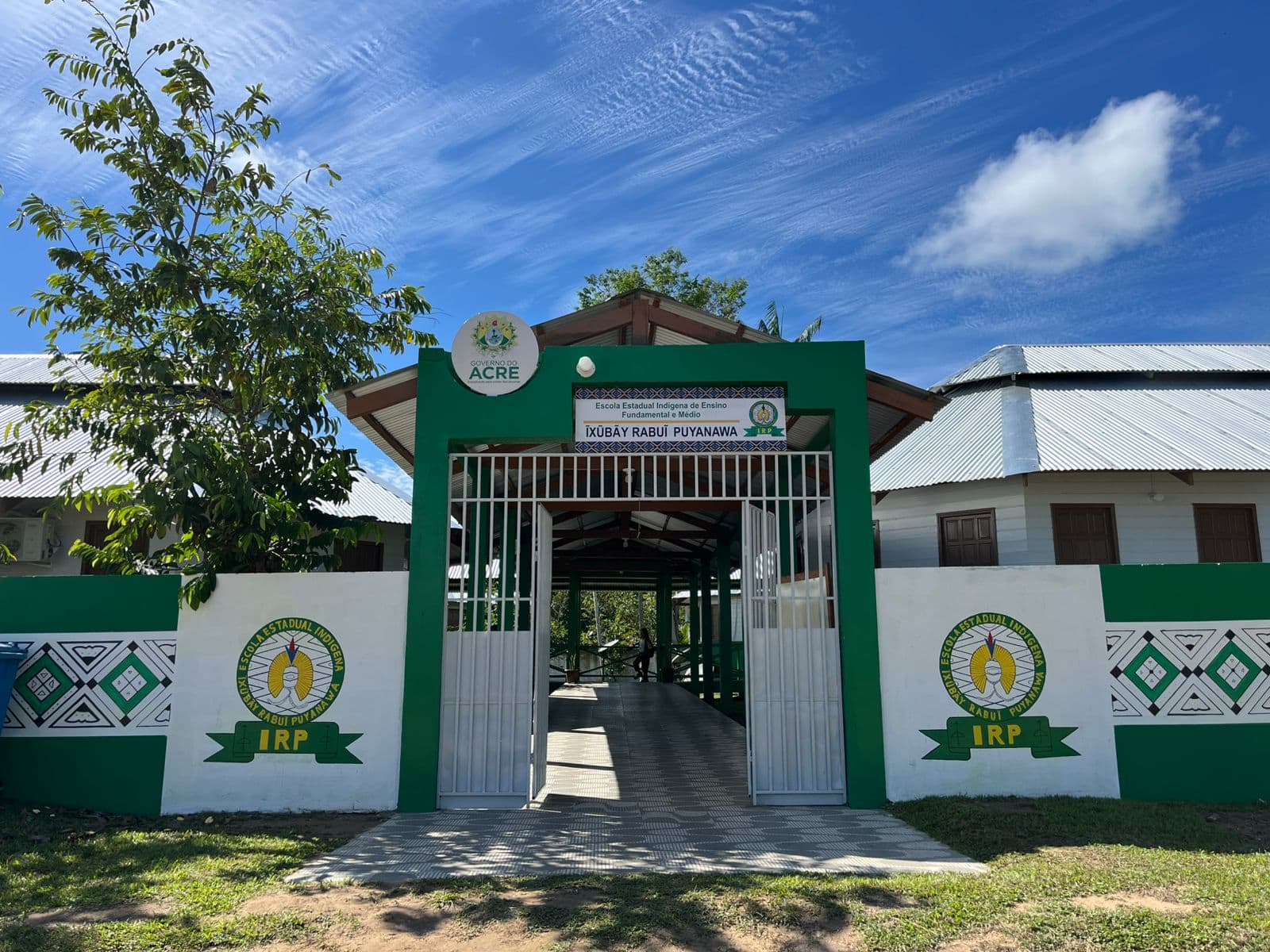 reforma-de-escola-indigena-beneficia-241-estudantes-e-valoriza-simbolo-da-cultura-puyanawa