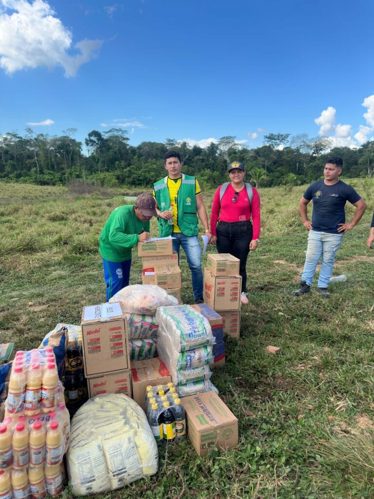 governo-do-acre-entrega-12-toneladas-de-alimentacao-escolar-em-terras-indigenas-de-assis-brasil