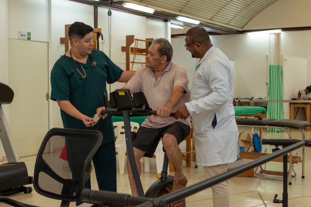 fundhacre-implanta-servico-de-fisioterapia-respiratoria-no-instituto-de-traumatologia-e-ortopedia