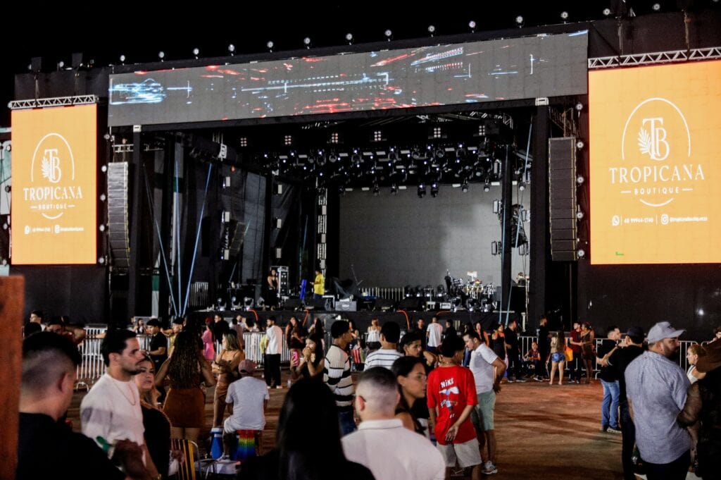 expectativa-pelo-show-de-icaro-e-gilmar-aumenta-movimentacao-na-expoacre-jurua