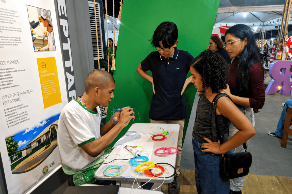 ieptec-leva-tecnologia,-criatividade-e-inovacao-aos-visitantes-da-expoacre-jurua