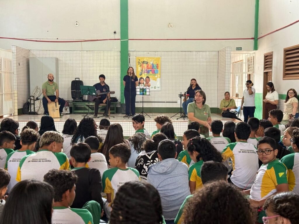 educacao-fiscal-e-tema-de-acao-ludica-em-escolas-da-rede-estadual-em-rio-branco