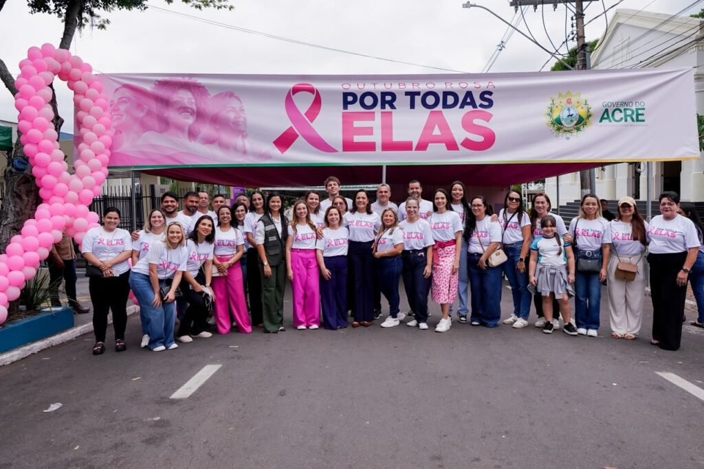 com-presenca-da-governadora-mailza,-acao-do-outubro-rosa-oferece-servicos-de-saude,-cidadania-e-assistencia-social-as-mulheres-em-rio-branco